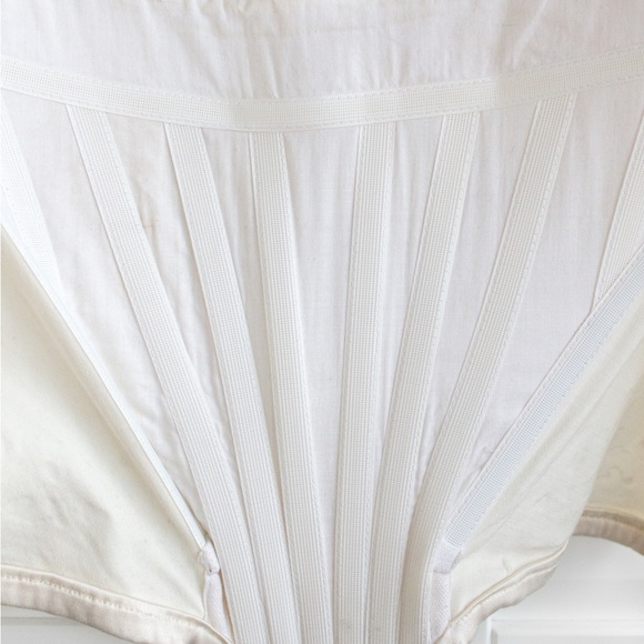 Iconic Vivienne Westwood Vintage F/W 1991 White Gold Boulle Satin 90s Corset Top - Picture 16 of 16